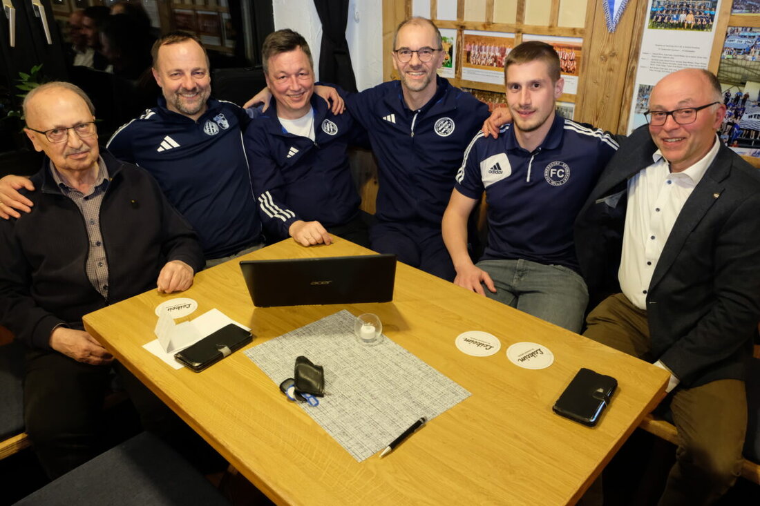 Tremmersdorf. Der FC Tremmersdorf/Speinshart boomt: 127 Kinder und Jugendliche trainieren; dazu drei Seniorenteams, 19 Trainer und eine Altherrenmannschaft. Im Sommer kommt der FC Bayern Campus – Ehrenamt trägt den Verein.