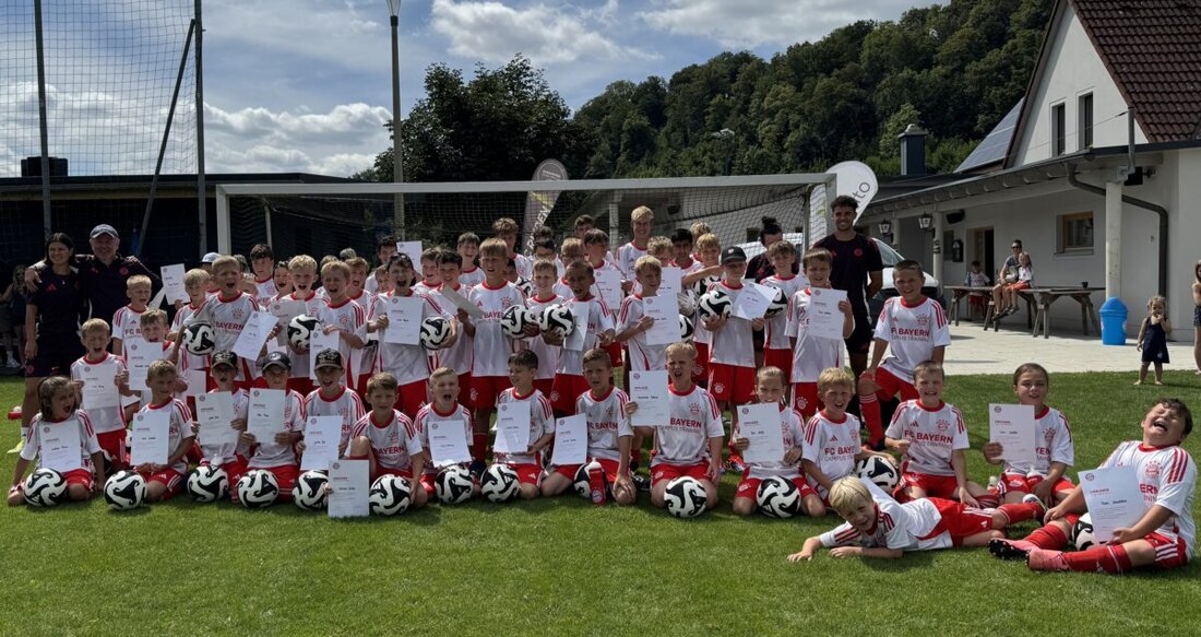 Rieden. Der FC Bayern München setzt die erfolgreiche Kooperation mit 1.FC Rieden fort und bietet vom 18.-22. August ein 5-tägiges Campus-Training für U10-U15 Junioren an. Teilnehmer erhalten ein umfassendes Training, eine spezielle Ausrüstung und Verpflegung zum Preis von 269 Euro.