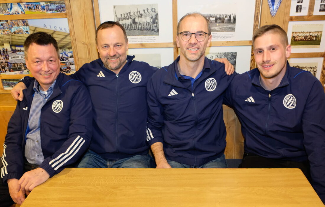 Tremmersdorf/Speinshart. Die Jahreshauptversammlung des FC Tremmersdorf/Speinshart reflektierte eine Saison des Umbruchs und Gemeinschaft, trotz des Verlusts eines Mitglieds. Sportliche Erfolge und eine optimistische Finanzbilanz wurden neben der Wiederwahl des Vorstands und Plänen zur Sanierung des Vereinsheims hervorgehoben.