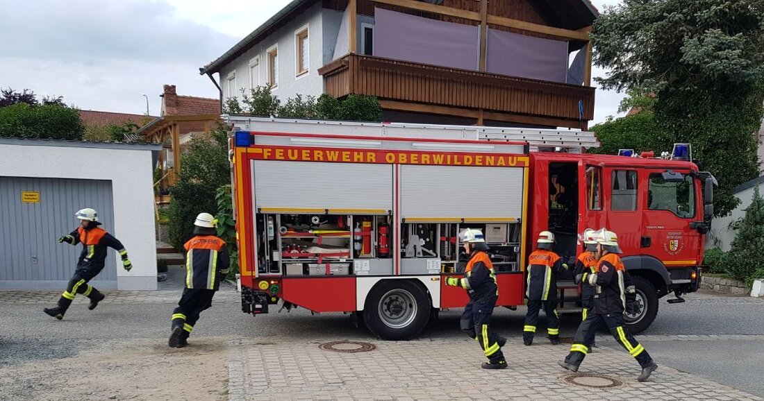 Oberwildenau. Eine schnelle und fehlerfreie Arbeit zeigten neun Mitglieder der Feuerwehr Oberwildenau bei der Leistungsprüfung Technische Hilfeleistung. Von Sebastian Hartl Bei einem angenommenen Verkehrsunfall, mussten die aktiven Mitglieder innerhalb von [&hellip;]