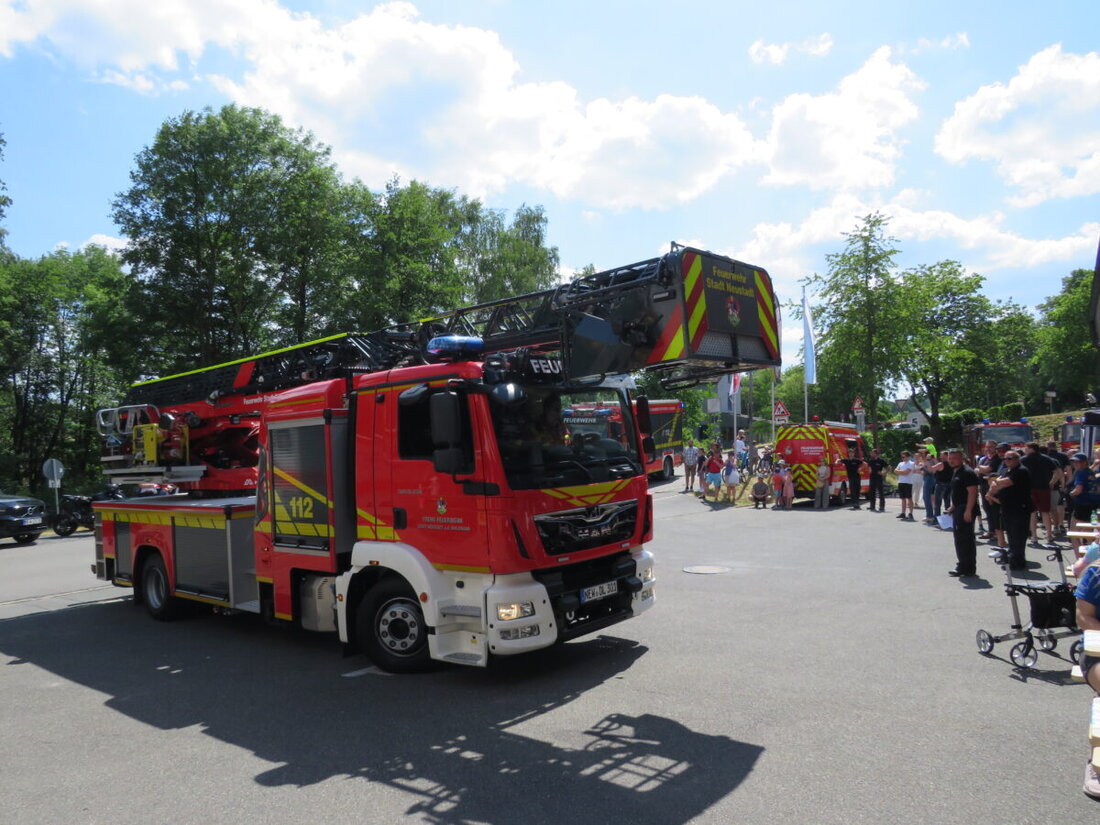 Neustadt/WN. Beim Wachfest der Freiwilligen Feuerwehr überzeugten sich zahlreiche Besucher von der Einsatzbereitschaft der Aktiven.