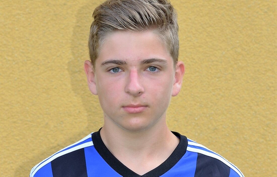 Weiden/Tremmersdorf. Jonas Köstler, Patrick Hofmann, Bastian Strehl, Lukas Zieglmeier und Paul Lehmann – die Liste der Nachwuchsfußballer der SpVgg SV Weiden, die in den letzten Jahren vom Nachwuchsleistungszentrum (NLZ) der Schwarz-Blauen [&hellip;]