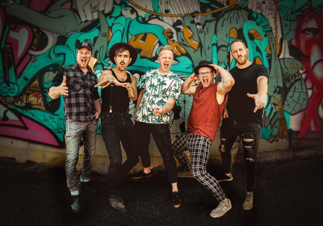 Neumarkt i. d. OPf.. Power Concerts in Kooperation mit Allgäu Concerts organisiert ein Konzert der Fäaschtbänkler am 19. Dezember 2025 in der Großen Jurahalle in Neumarkt i. d. OPf.. Tickets sind online auf okticket.de erhältlich.