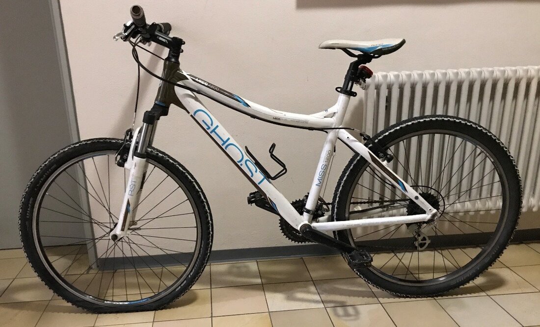 Mitterteich/Waldsassen. An einer Stelle bereiten Unbekannte Fahrraddiebstähle vor – an anderer Stelle taucht ein Fahrrad auf. In beiden Fällen hofft die Polizei Waldsassen auf Hinweise.  Wie die Polizei mitteilt, sollen [&hellip;]