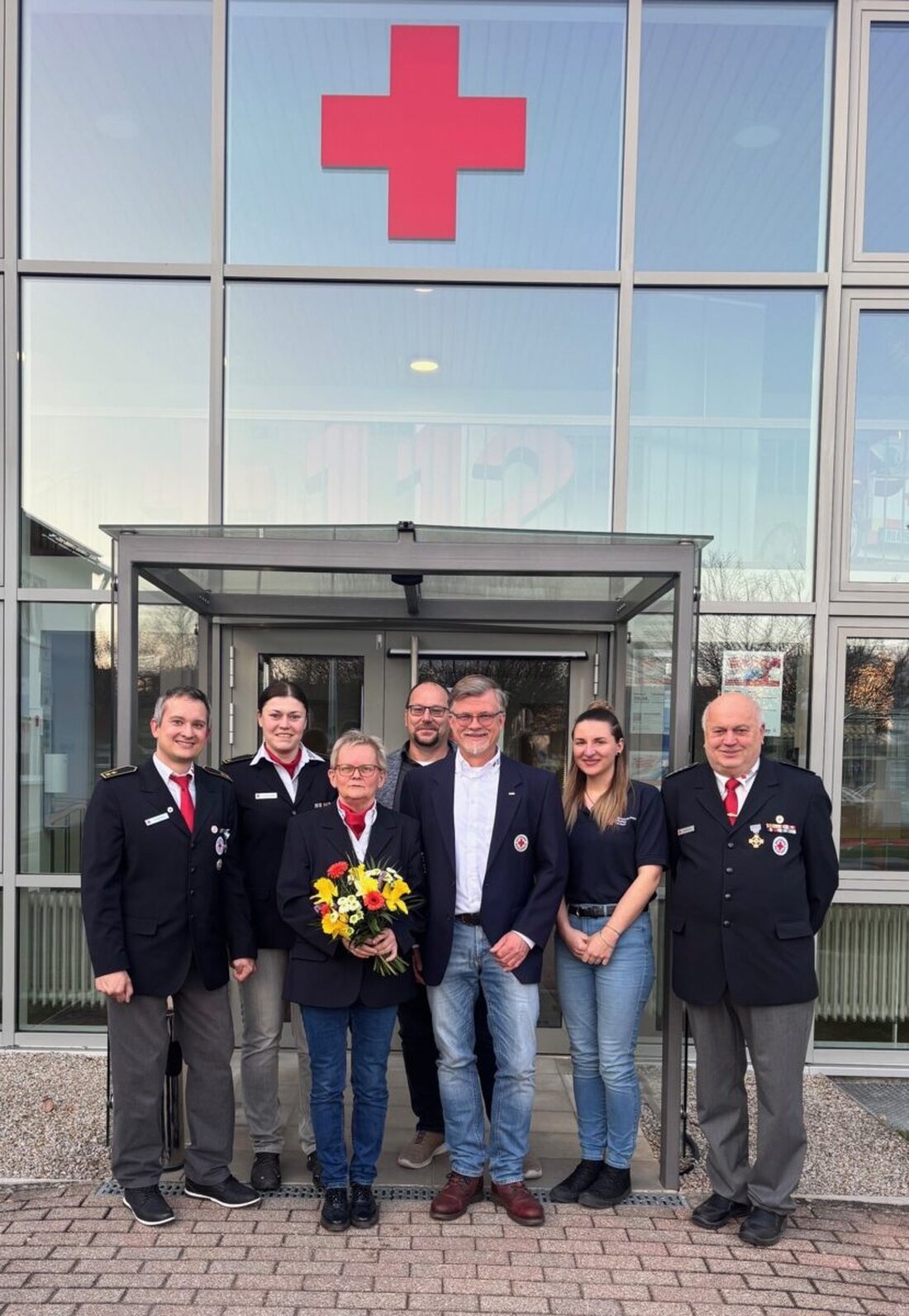 Weiden. Falk Ponsold ist nun Leiter des BRK-Arbeitskreises Personenauskunftstelle in Weiden und Neustadt. Edeltraud Sperber wurde nach über 20 Jahren an der Spitze in den Ruhestand verabschiedet.