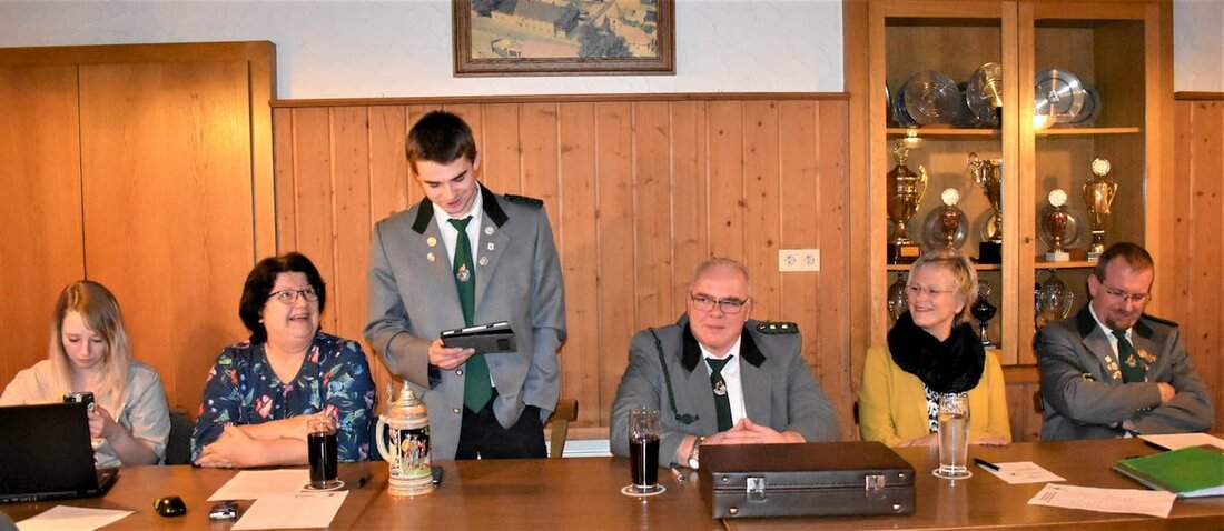 *Anmerkung der Redaktion: Die Veranstaltung hat noch vor den Ereignissen um die Corona-Welle in der Nordoberpfalz stattgefunden. Hütten. Die Kosten für einen digitalen Schießstand sind immens. Deshalb gibt es momentan [&hellip;]