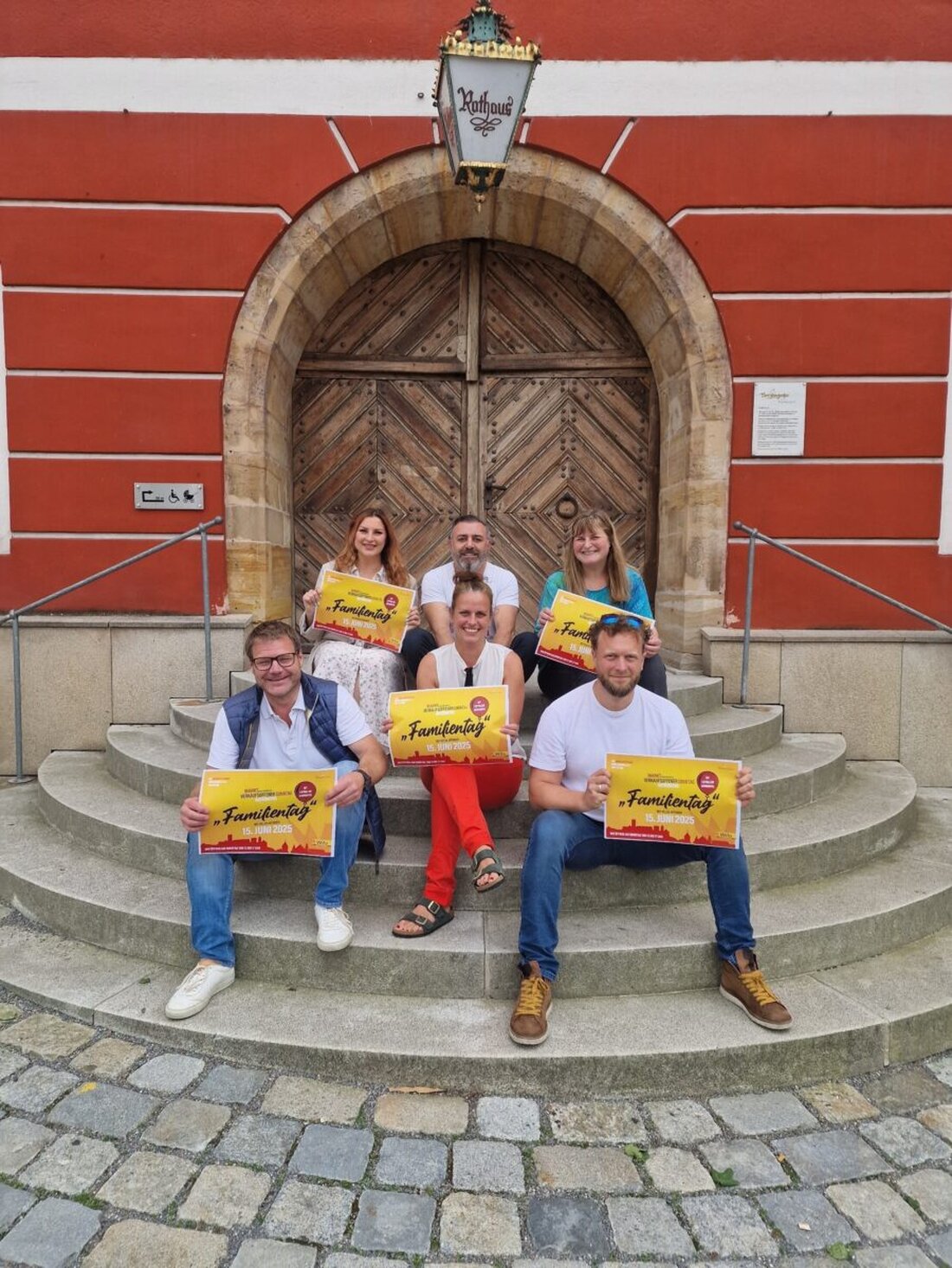 Burglengenfeld. Die Stadt und das Wirtschaftsforum laden am Sonntag zum Familientag im Rahmen des verkaufsoffenen Sonntags mit dem St. Vitus-Jahrmarkt ein. Unter dem Motto „Ferien daheim“ erwartet Familien und Kinder ein buntes Rahmenprogramm. 