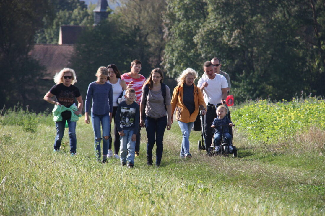 Tirschenreuth. 257 Personen nahmen am Familienwandertag der Wanderfreunde Tirschenreuth teil, wo sie zwischen zwei Wanderrouten wählen konnten.