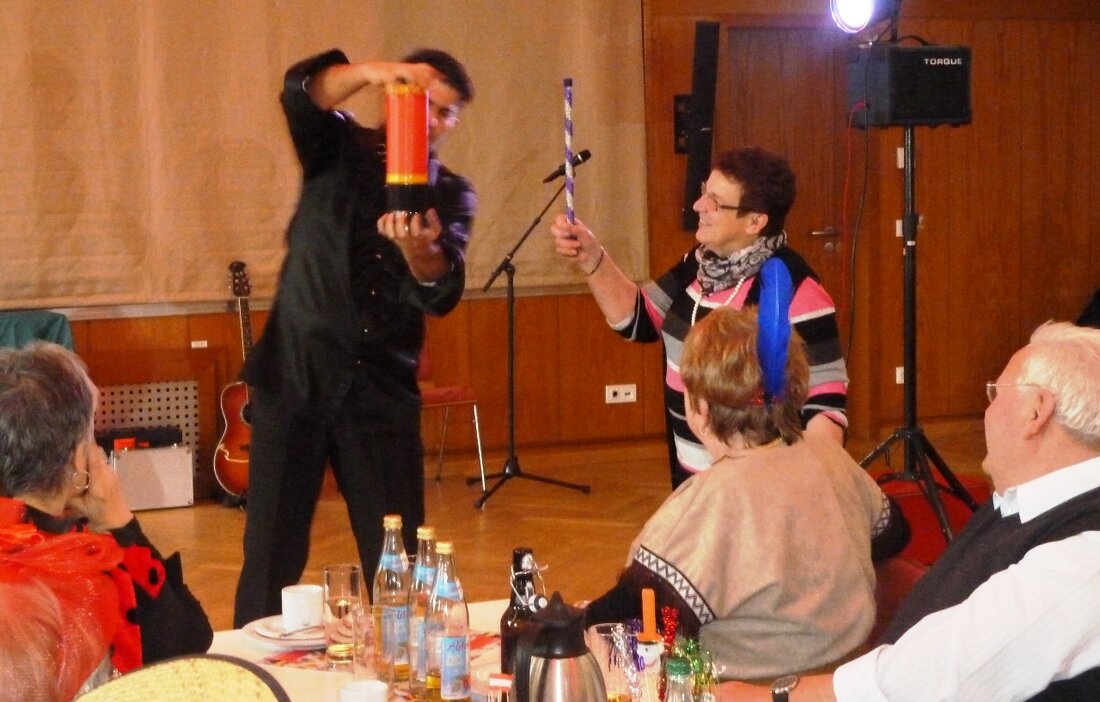 Parkstein. Karl Hegner begrüßte viele Senioren die sich auch diesmal wieder eingefunden haben um im Festsaal des Gemeindezentrums einen lustigen Nachmittag zu verbringen. Bevor man zum lustigen Teil überging gedachte [&hellip;]
