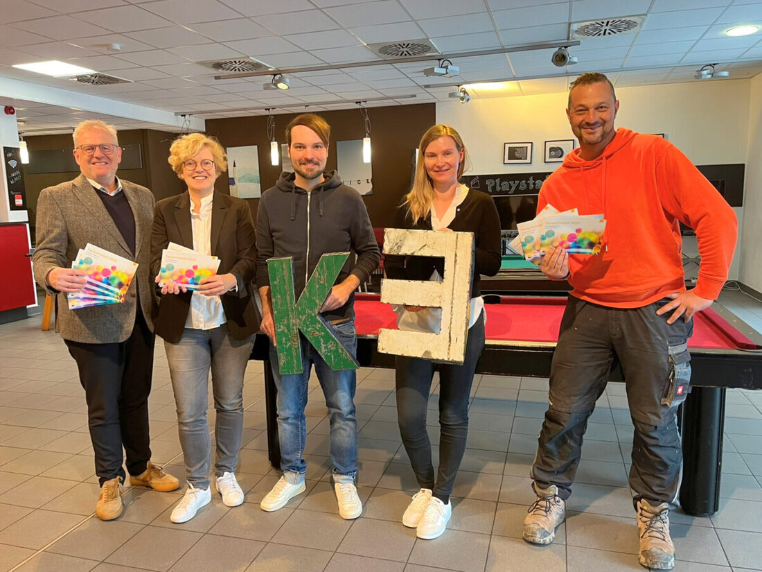 Schwandorf. Das neue Ferienprogramm bietet Schülern, die nicht verreisen, spannende Erlebnisse in der Stadt. Über 70 Veranstaltungen, darunter kreative Kurse und Sport, stehen zur Auswahl, viele kostenlos.