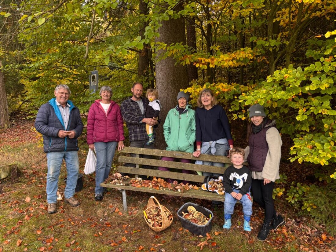 Georgenberg. Überrascht von prall gefüllten Körben kehrten Teilnehmer der OWV-Schwammerltour am 17. Oktober zurück: Vorsitzender Manfred Janker sortierte Giftpilze aus, Kinder jubelten über Funde, das Fazit war eindeutig.