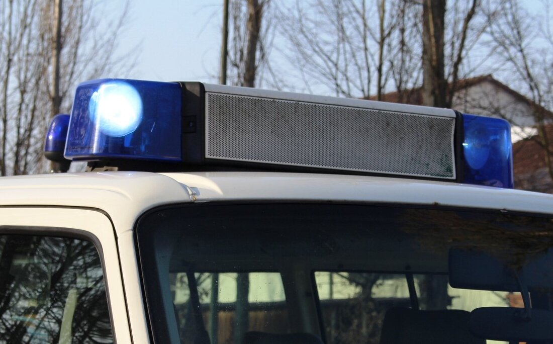 Krummennaab. Das hätte ins Auge gehen können. Ein Vereinsmitglied mähte den Rasen, jedoch war in dem hohen Gras auch ein Stahlgewebeseil platziert. 