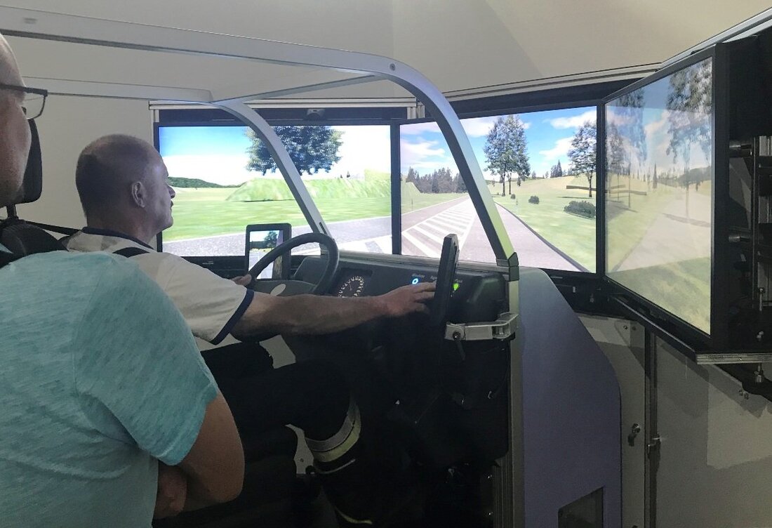 Vohenstrauß/Neuhaus/Neustadt/WN. Die Sirenen schrillen, das Blaulicht flackert: Einsatzkräften wird jetzt volle Konzentration abverlangt. Damit die Retter im Einsatzort sicher ankommen – muss auch der Fahrer des Feuerwehreinsatzfahrzeugs für alles bereit [&hellip;]