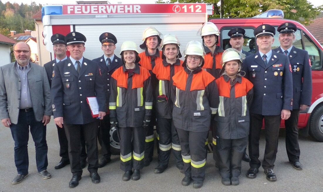 Leuchtenberg/Michldorf. Die Jugendfeuerwehr in Michldorf ist top-ausgebildet. Das zeigte sich jetzt erst wieder bei der Abnahme der “Jugendflamme”.  Von Sieglinde Schärtl  Pia Spickenreuther, Max Spickenreuther, Franziska Hulin, Michael Ott und [&hellip;]