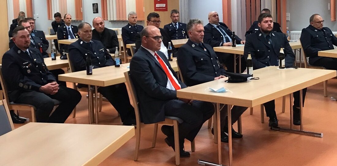 Neustadt/WN. Landrat Andreas Meier zeichnet 28 Feuerwehrleute aus dem westlichen Landkreis für ihr 25-jähriges und 40-jähriges Engagement im Sinne der Allgemeinheit aus. Wegen Corona lief das freudige Ereignis anders als [&hellip;]