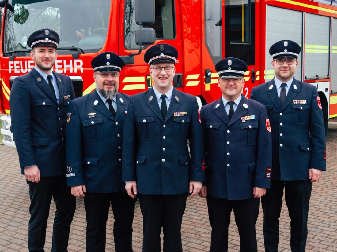 Fensterbach. Bei der Jahreshauptversammlung der FF Wolfring wurden Neuwahlen abgehalten, Daniel Stahl folgt Martin Plank als Kommandant nach, Melanie Plank wird neue Beisitzerin.
