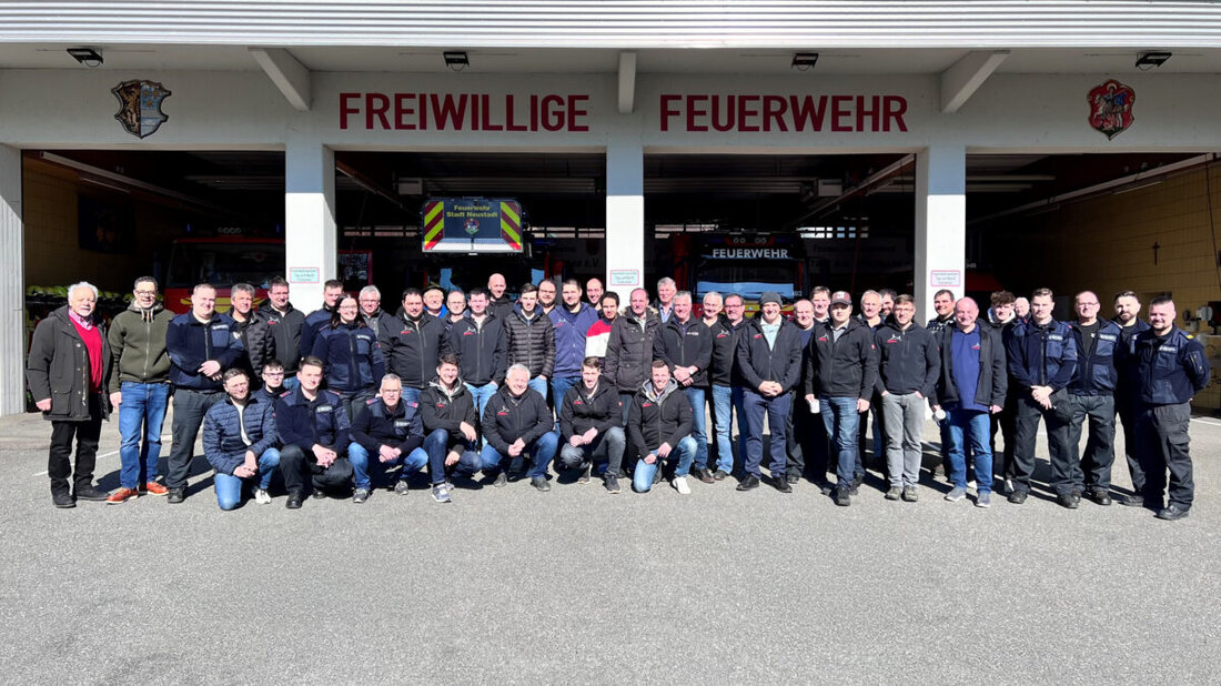 Neustadt/WN. Die Feuerwehr Erling Andechs besuchte vom 14. bis 16. März die nördliche Oberpfalz und stärkte die Kameradschaft durch verschiedene Aktivitäten. Highlights waren die Verkostung regionalen Zoiglbieres und der kulturelle Austausch.