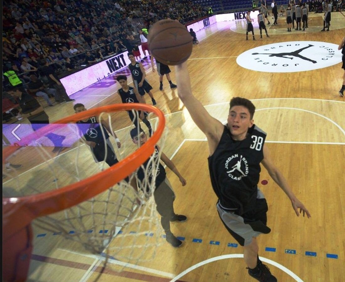 Altenstadt/WN/Neustadt/WN/New York. Es ist eine kleine Sensation: Der ehemalige Spieler der DJK Neustadt/WN, Kay Bruhnke, hat es ins Europäische All-Star-Team von Jordan Brand Classic geschafft. Diesen Erfolg verkündete kein geringerer [&hellip;]
