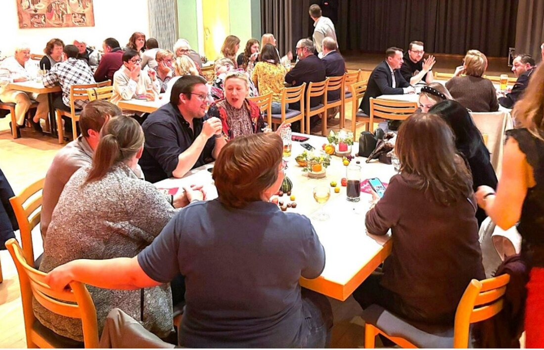 Rothenstadt. Die Einladung zum Herbstfest des SPD-Ortsvereins im Weidener Süden wurde mit überwältigendem Besuch belohnt.