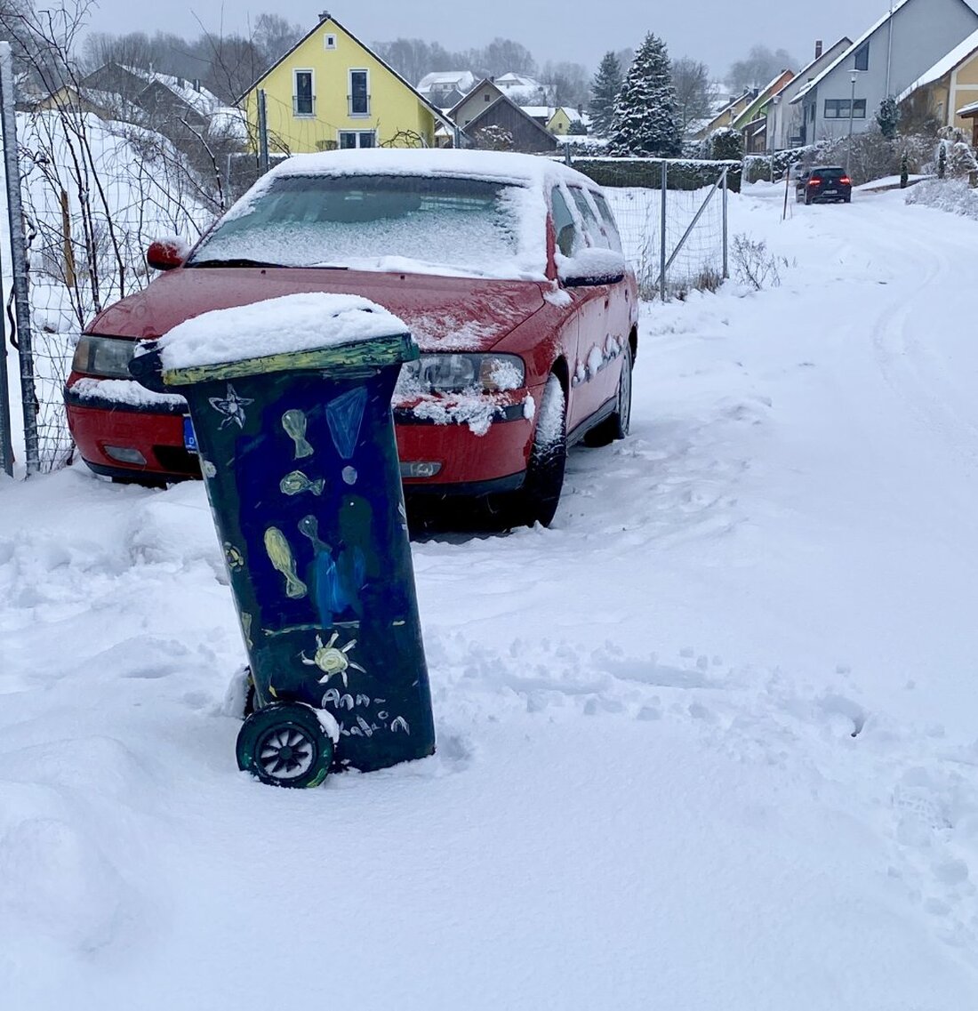 Flossenbürg. Kein spezifisches Problem des Flossenbürger Bauhofs, Bürgermeister Thomas Meiler spricht im Gemeinderat nur aus, womit alle Winterdienste der Gemeinden aktuell wieder kämpfen: Sie sollen Schnee wegräumen und können oft [&hellip;]