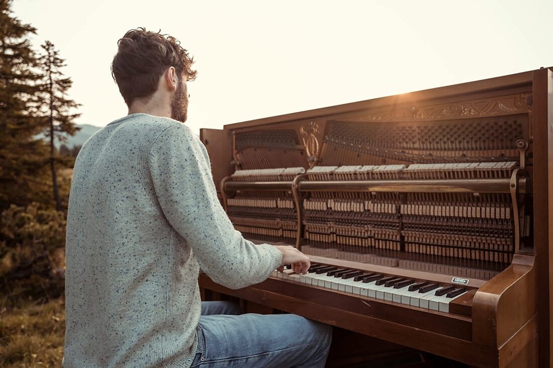 Weiden. „Die Musik drückt das aus, was nicht gesagt werden kann und worüber zu schweigen unmöglich ist.“ Dieses Zitat von Victor Hugo könnte auch von Florian Christl sein. Florian ist Pianist [&hellip;]