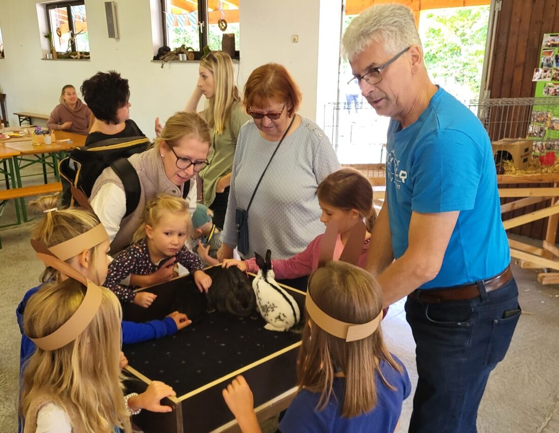 Floß. Beim Kleintierzuchtverein lockten Spiele und Streichelzoo 60 Kinder, es folgen ein Frühschoppen mit Verlosung am 21. September ab 10 Uhr und ein Watter-Turnier am 27. September um 16.30 Uhr.