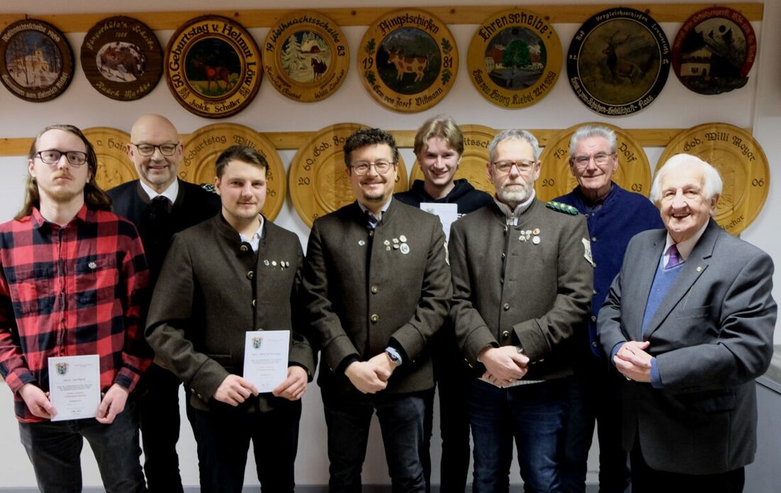 Floß. Die Schützengesellschaft 1834 Floß wählte einen neuen Schützenkommissar und hielt ihre Jahreshauptversammlung mit Ehrungen und Wahlen ab. Professor Dr. Thomas Meier übernimmt das Amt für fünf Jahre.