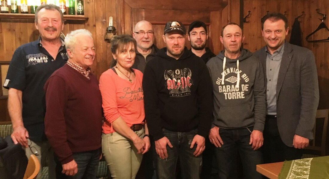 Leuchtenberg. Der Förderverein „Burg Leuchtenberg“ bleibt in den bewährten Händen – nur die Kassenwartin kam neu dazu. Der Bürgermeister lobte Vorsitzende und Burgwartin Rita Lingl in höchsten Tönen. Von Sieglinde Schärtl  [&hellip;]