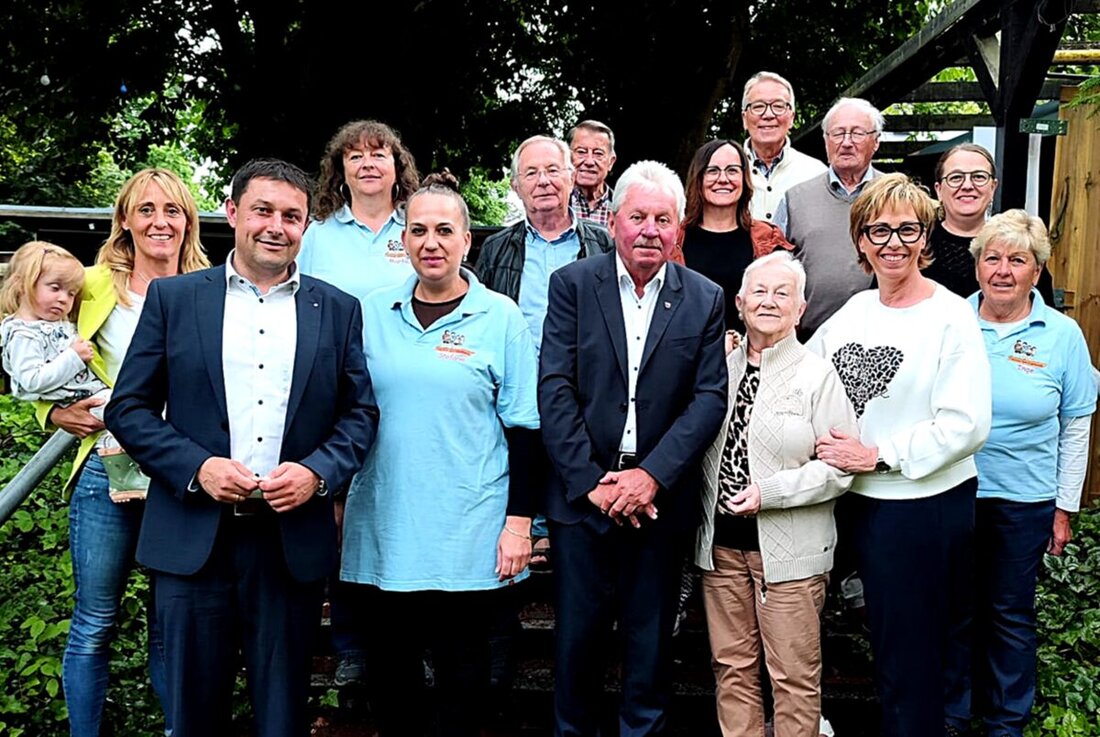 Weiden. Bei der Jahreshauptversammlung bestätigten die Freunde des Stadtbades den Vorsitzenden Hans Forster im Amt. Es gab Rückblicke, Informationen zum Naturfreibad und Pläne für das Familienfest und das 20. Jubiläum.