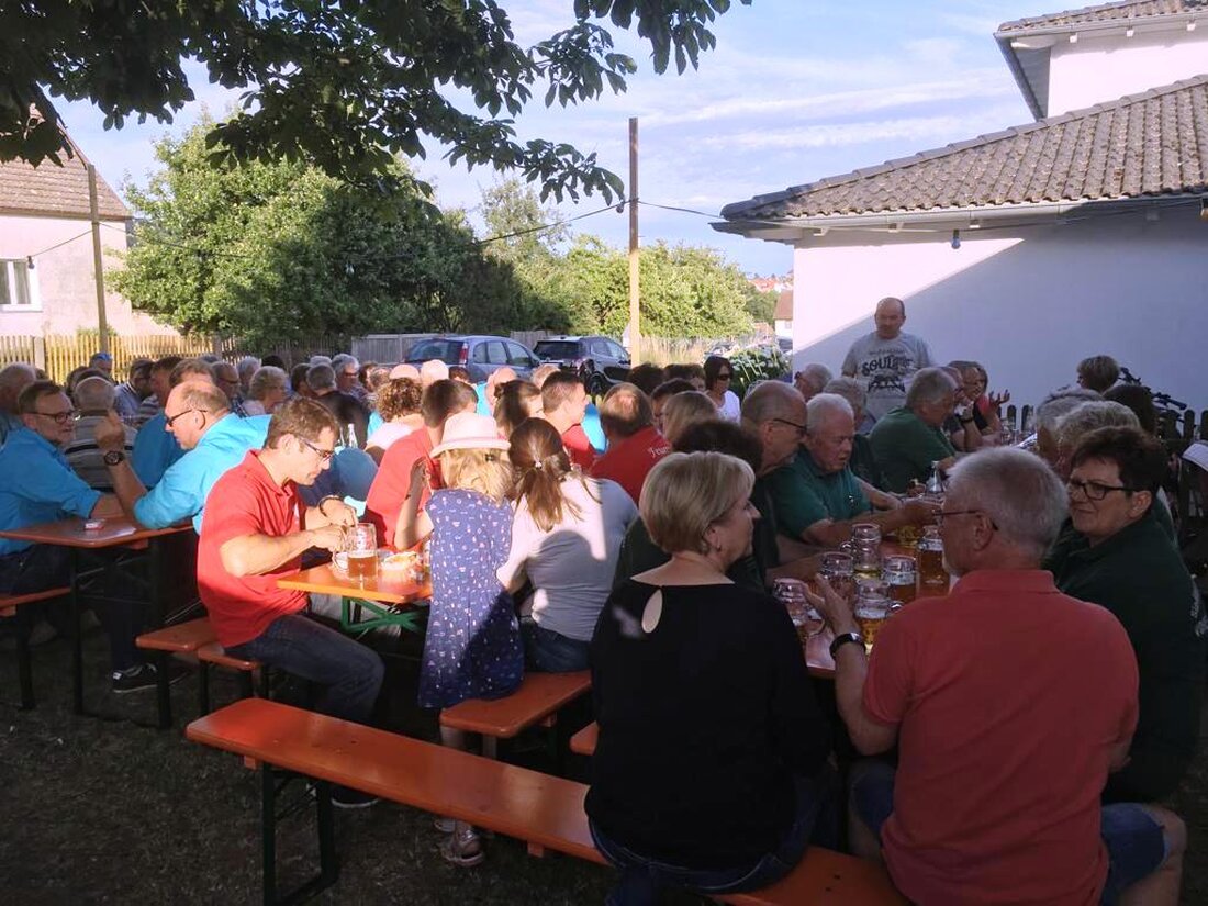 Altenstadt b. Vohenstrauß. Ein tolles Programm für groß und klein, schattige Plätze und leckere Schmankerln – was will man mehr? Das alles gab’s beim traditionellen Siedlerfest.  Von Marie Bauer Wie [&hellip;]