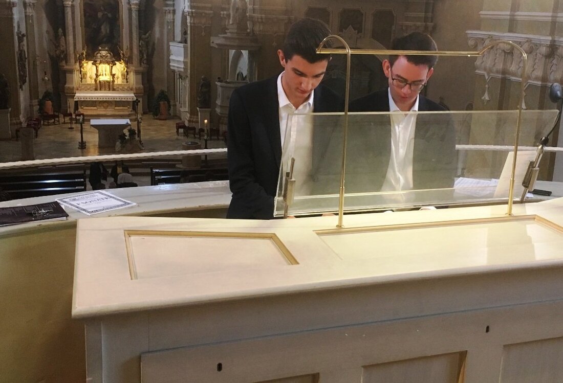 Vohenstrauß. Auf der „Königin aller Instrumente“, wie es Kaplan Alexander Ertl bei seiner Begrüßung formulierte, gaben David Kirschsieper und Markus Mathy in der Stadtpfarrkirche Vohenstrauß ihr Können zum Besten. Von [&hellip;]