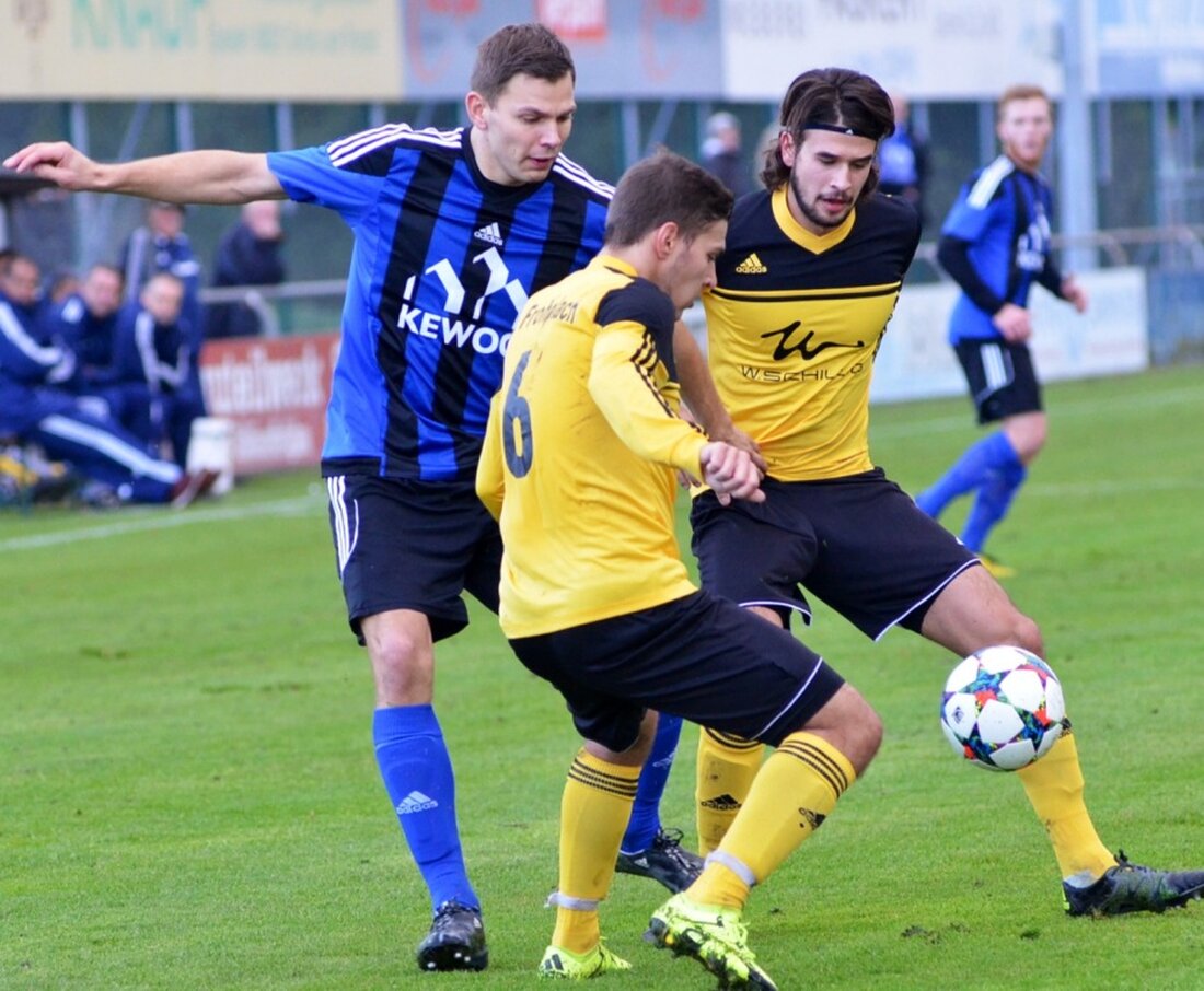 Weiden. Durch einen späten Doppelpack von Josef Rodler und Ralph Egeter durfte die SpVgg SV Weiden doch noch jubeln. In der 70. Minute ging Jahn Forchheim in Führung, doch am [&hellip;]