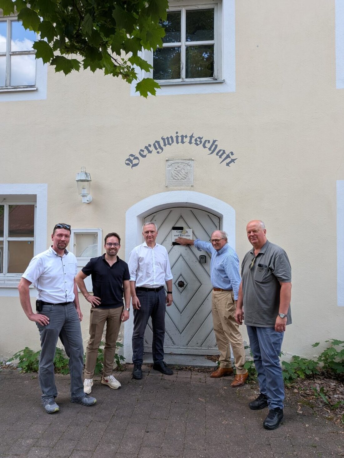 Amberg. CSU und Junge Union setzen auf ein Sanierungsgebiet, um die Bergwirtschaft am Mariahilfberg nach langem Leerstand wiederzubeleben. Dr. Harald Schwartz ebnete den Weg, fraktionsübergreifend gab es Zustimmung.