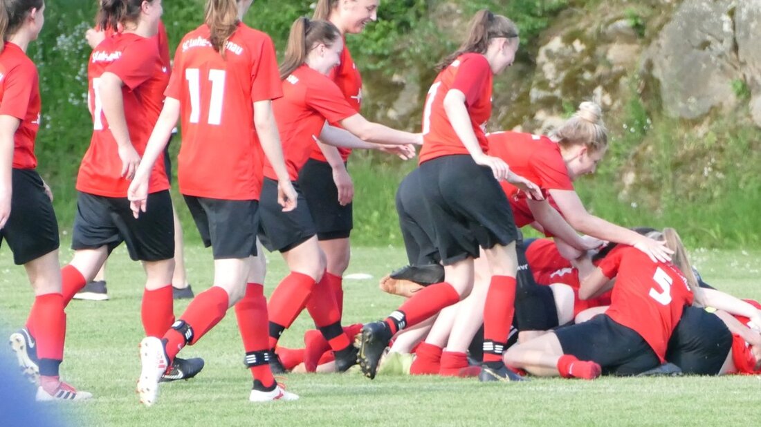 Luhe-Wildenau/Oberwildenau. “Sie haben Ihr Ziel erreicht!”, sagt das Navi oft. So ist es auch bei den Frauenfußballerinnen des SC Luhe-Wildenau. Was viele nicht für möglich gelaubt hätten, haben die Mädels [&hellip;]