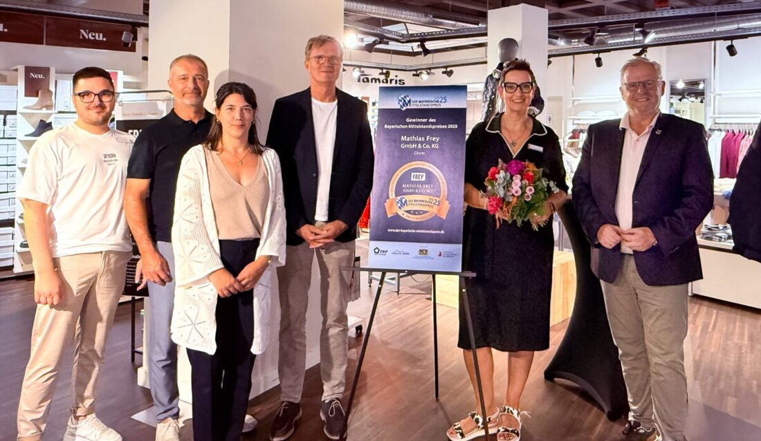 Schwandorf. Oberbürgermeister Andreas Feller gratulierte dem Modehaus FREY zum Bayerischen Mittelstandspreis und betonte dessen Beitrag zur Attraktivität der Stadt.