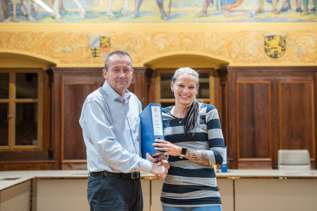 Auerbach. Nach 12 Jahren übergibt Uwe Lindner den Vorsitz des Bürgerhauses an Melanie Sporrer. Das Bürgerhaus dokumentierte 953 Anliegen und veranstaltete diverse Kurse sowie Vorträge.