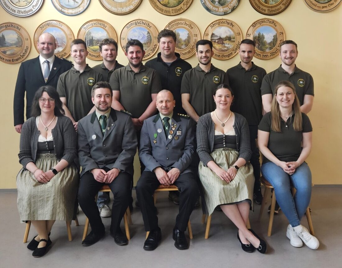 Liebenstein. Nach 22 Jahren gibt es bei der Schützengesellschaft „Grünthal“ einen Führungswechsel. Die Versammlung wählte neu und ehrte Bernhard Weber; erster Schützenmeister ist nun Philipp Zölch.