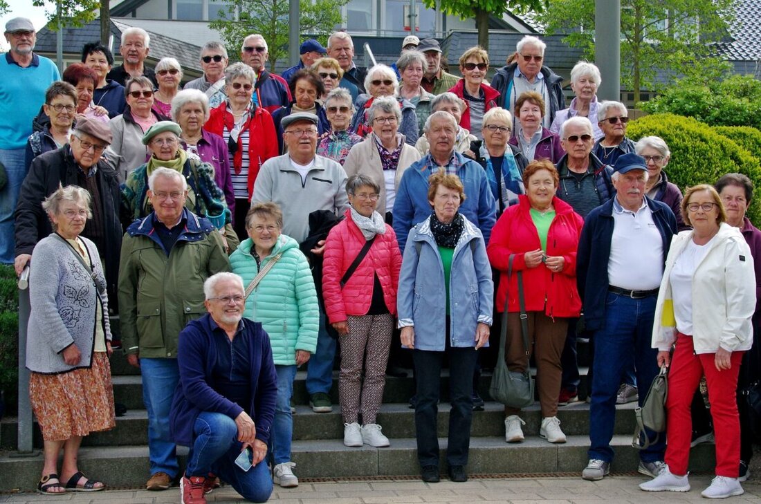Bechtsrieth/Trebsau. Der SPD-Ortsverein reiste mit 50 Teilnehmern für fünf Tage an die Ostsee und genoss Halbpension sowie Programm im Hotel Gremersdorf. Ausflüge nach Kiel, Fehmarn, Grömitz und zur Schleusenanlage begeisterten.