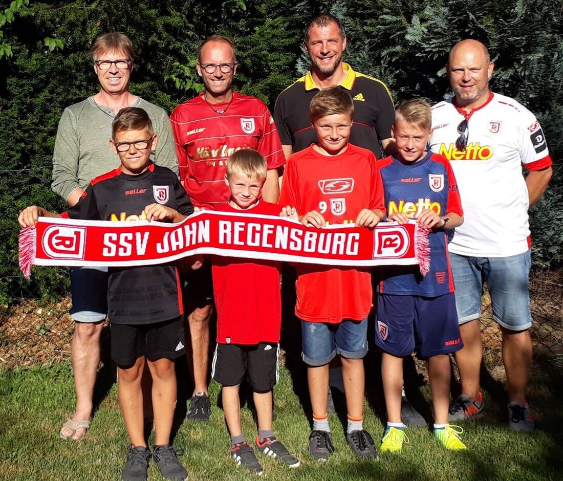 Tirschenreuth. Wer will mit zum Spiel SSV Jahn Regenburg gegen VfL Bochum?  Huberth Rosner, Sport- und Jugendbeauftragter der Stadt Tirschenreuth, hat im Rahmen des Tirschenreuther Ferienprogramms wieder 50 Tickets für [&hellip;]
