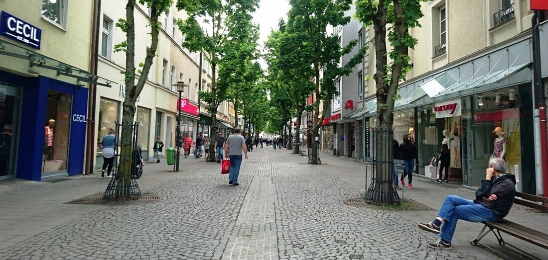 Weiden. Die Weidener Innenstadt erlebt einen stetigen Wandel. Aber neben der positiven Entwicklungen (NOC) kann dieser auch negative Folgen, wie beispielsweise eine Zunahme von Leerständen in zentralen Lagen, mit sich [&hellip;]