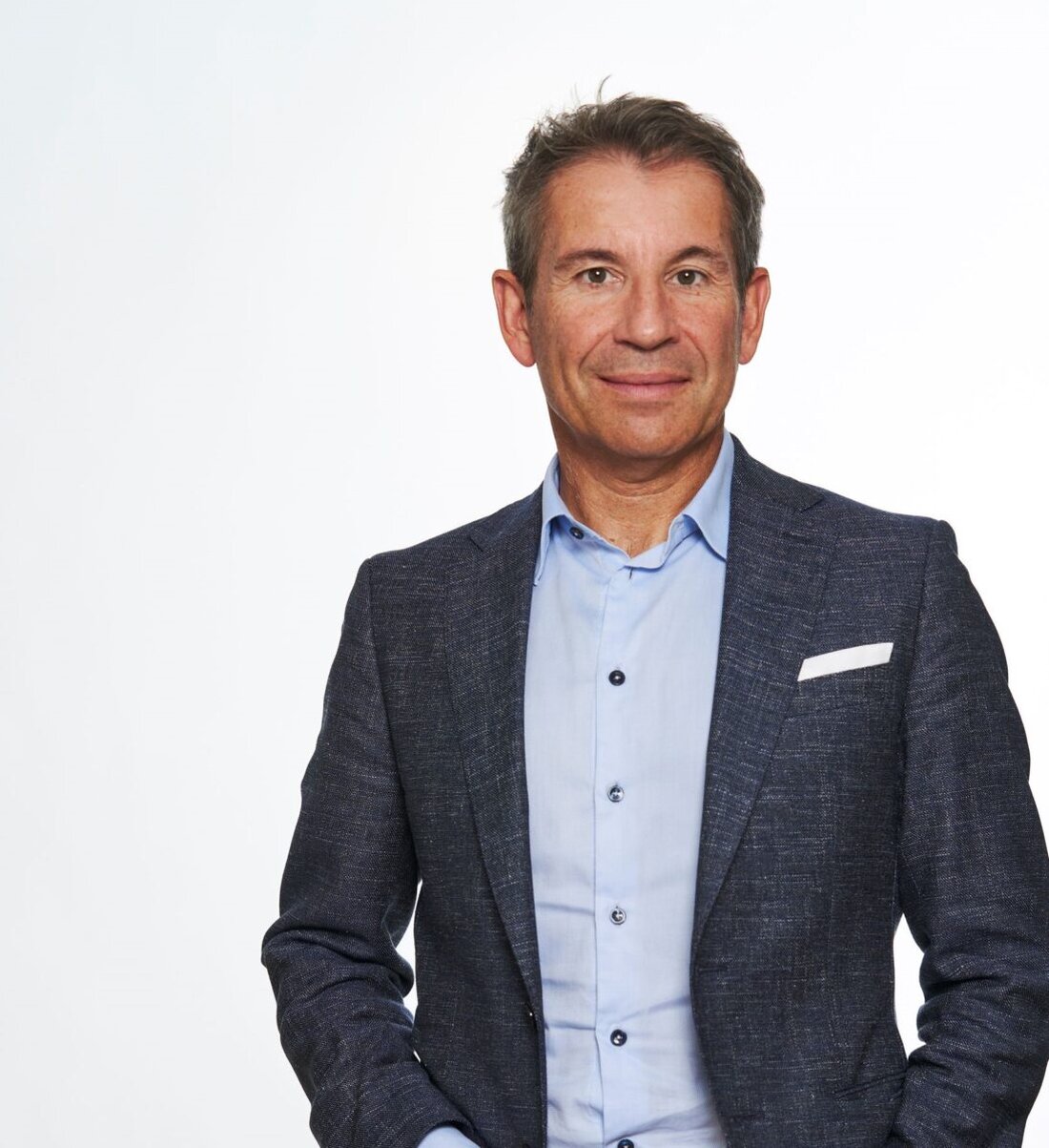 Schönwald/Weiden. Gernot Mang tritt am 1. September 2025 als Vorstandsvorsitzender der BHS tabletop AG an, um die strategische Entwicklung voranzutreiben. Dr. Philipp Diekmann scheidet nach geordneter Übergabe aus dem Unternehmen aus.