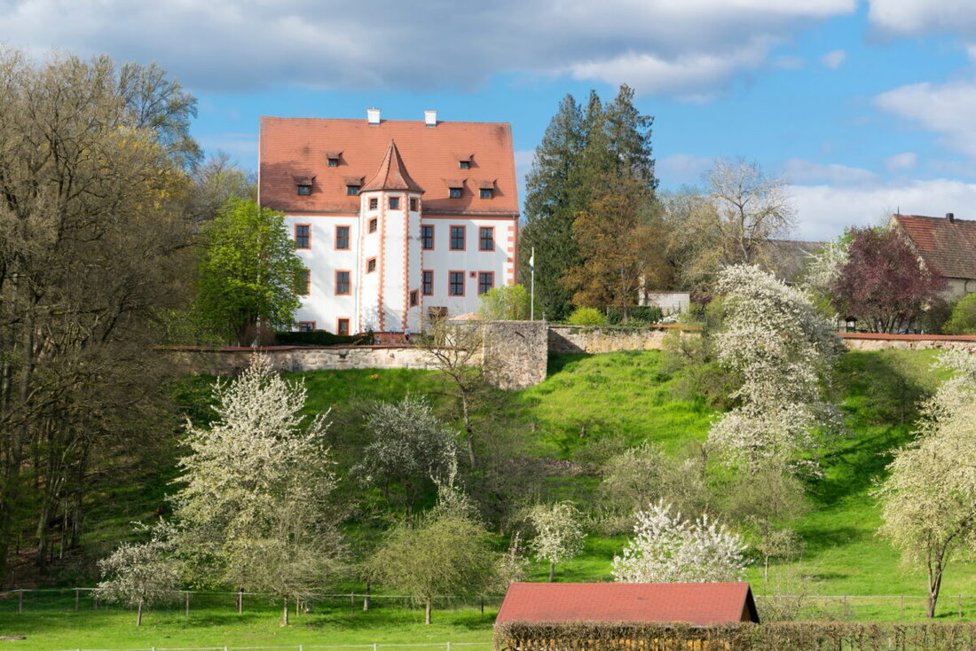 Pressath. Die Fotofreunde Grafenwöhr präsentierten am Sonntag nicht nur Bilder aus nah und fern, außerdem bekamen die Besucher Ausstellungsbilder, Multivisionsschauen und den Heimkalender 2024 zu Gesicht.