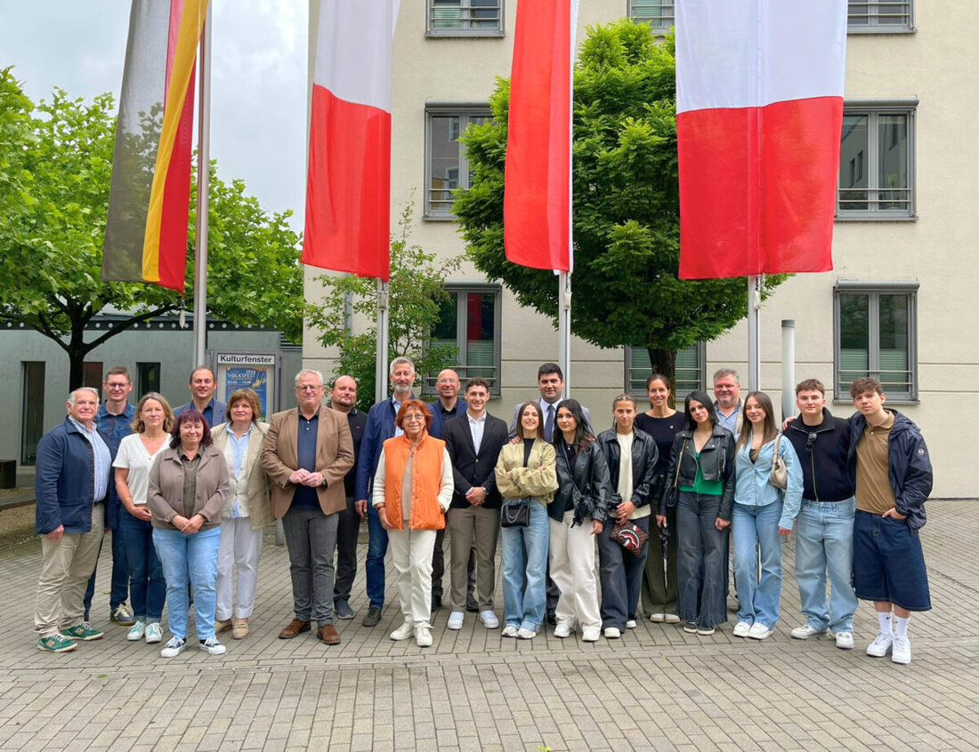 Schwandorf. Oberbürgermeister Feller begrüßte Gäste aus Gualdo Tadino und Libourne; Sokolov folgt am Samstag. Anlass sind gemeinsame Projekte der Städtepartnerschaften und das 86. Schwandorfer Volksfest.