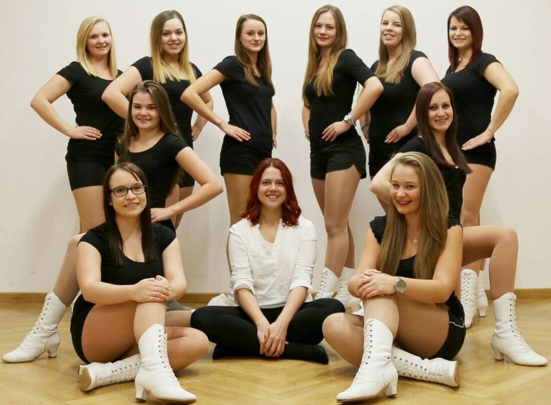 Hammerles. Der Hammerleser Faschingsverein hat einen außergewöhnlichen Start in die Faschingssaison 2016/2017 hingelegt. Nach dem närrischen Wochenende geht es für die Prinzengarde jetzt wieder in den stressigen Alltag, denn die Choreographie [&hellip;]