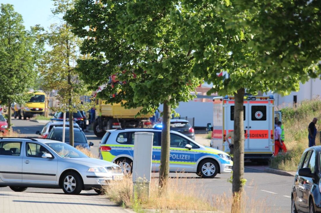 Weiden. Ein Gasleck auf einer Baustelle in der Leimbergerstraße sorgte am Montagabend für Aufsehen.  Gegen 17 Uhr ging bei der Polizei Weiden die Meldung ein, dass es dort nach Gas [&hellip;]