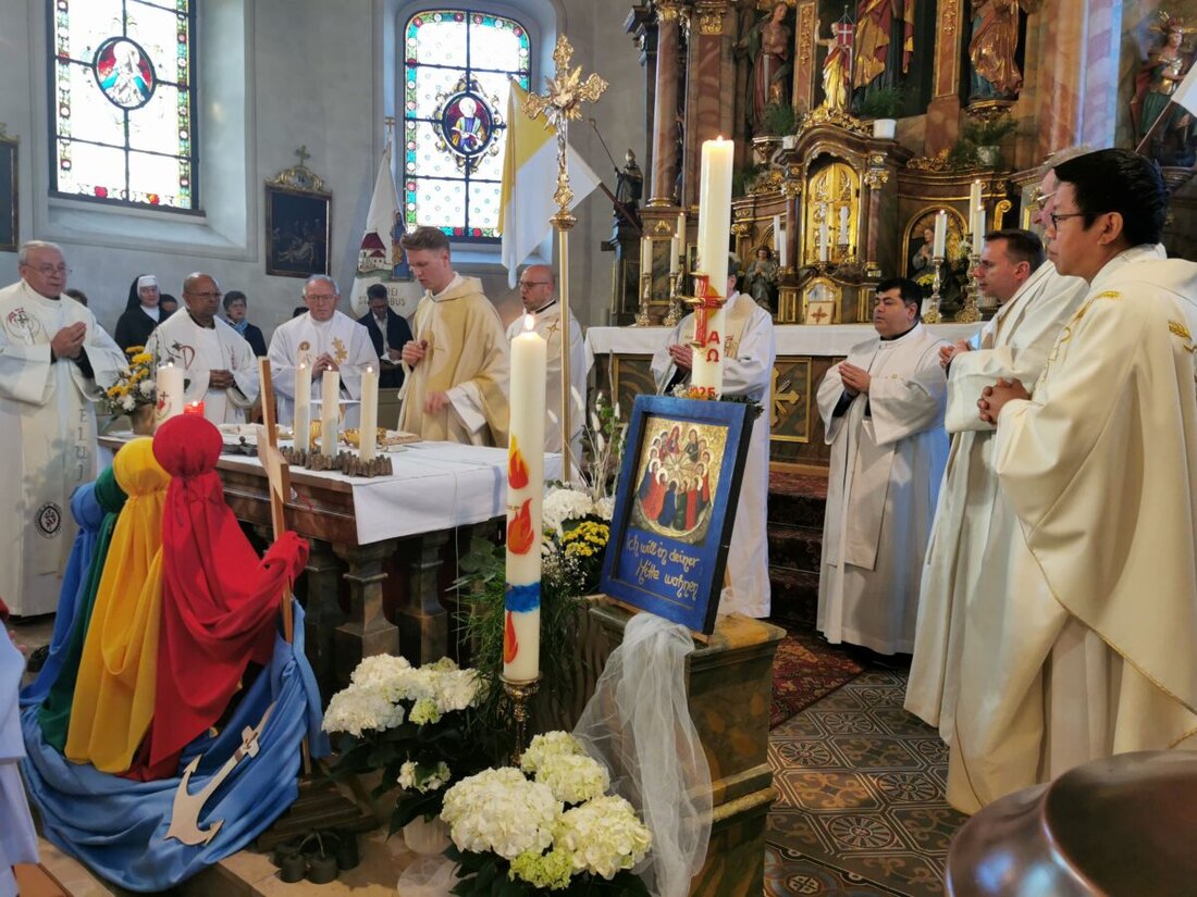 Thurndorf. Die Gebetsreihe im Rahmen des Weltgebetstages um geistliche Berufung startete dieses Jahr in der Thurndorfer Pfarrkirche St. Jakobus und endet Mitte Juni auf dem Auerbacher „Gottvaterberg“.