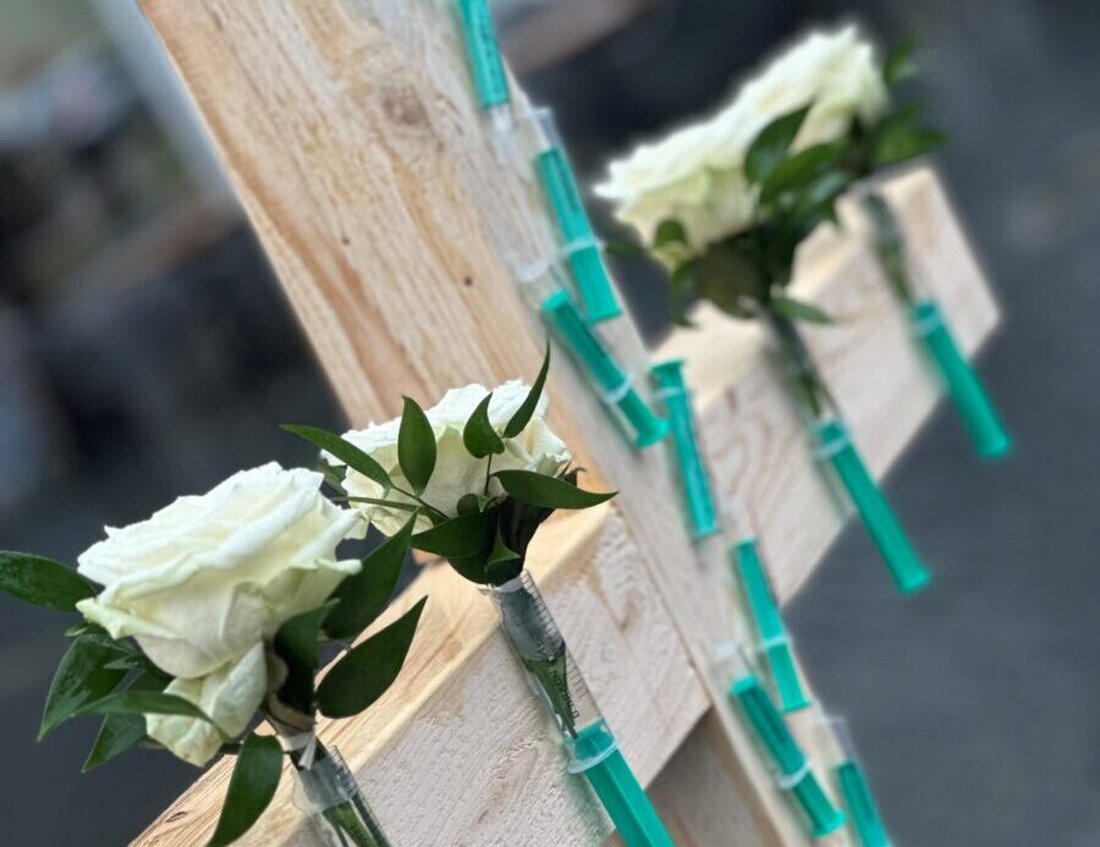 Tirschenreuth. Am 21. Juli gedenken die Caritas-Fachambulanzen aus Weiden und Neustadt/WN mit einer Andacht in der Pfarrkirche Mariä Himmelfahrt von 10 Uhr bis 10.30 Uhr. Ein Rosenkreuz am Maximilianplatz setzt ein Zeichen.