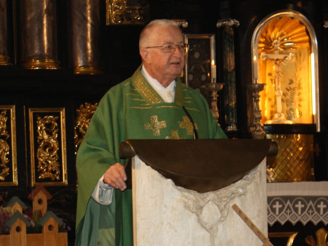 Pressath. Im vergangenen Jahr hätte er seinen 80. Geburtstag feiern können, heuer jährte sich sein früher Tod zum 25. Mal: Nicht nur bei den Menschen seiner Heimatstadt Pressath ist Erzbischof Hans Schwemmer unvergessen.