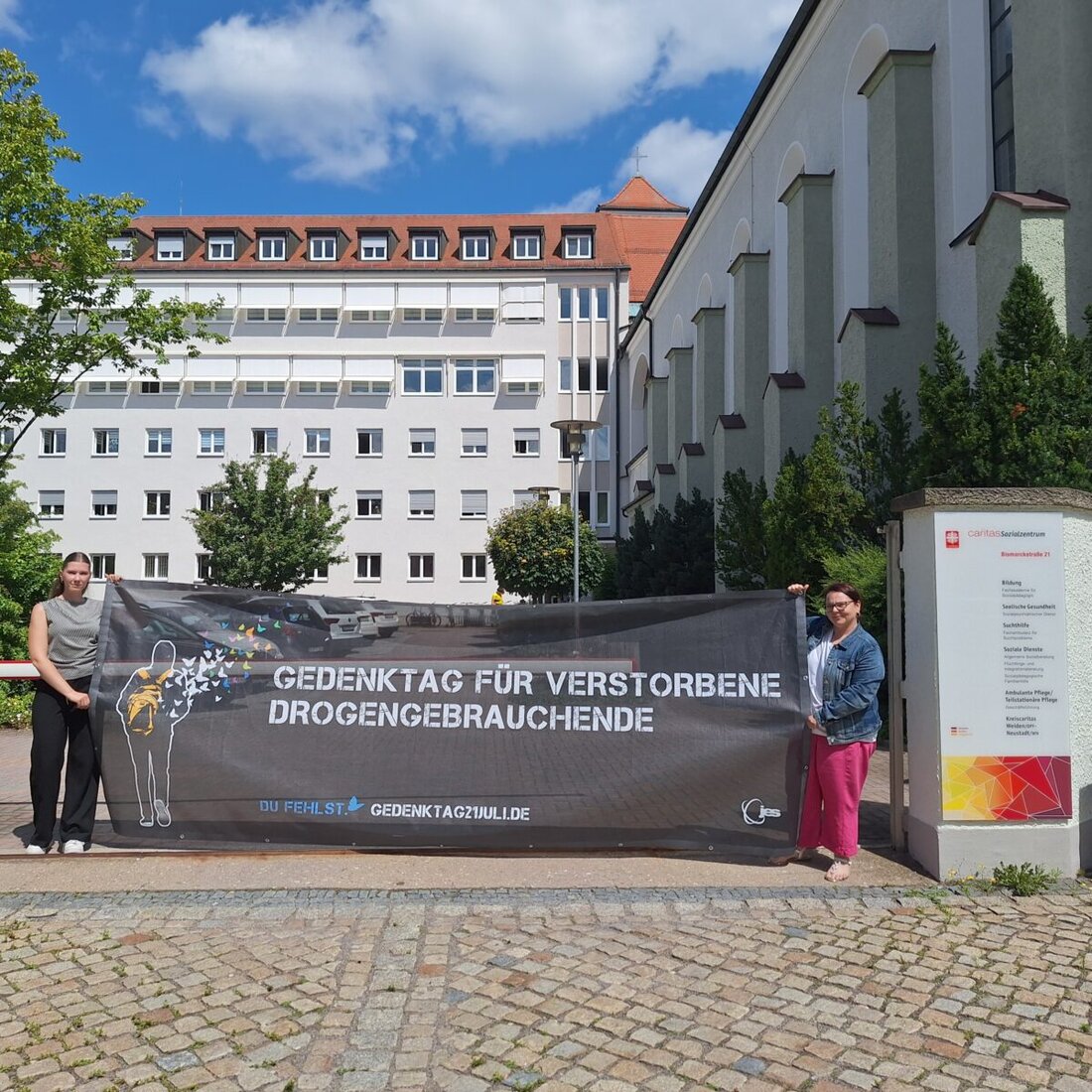 Weiden. Am 21. Juli gedenken die Caritas Fachambulanzen in Weiden und Tirschenreuth mit einer Andacht im Max-Reger-Park den 21 Rauschgifttodesfällen in der Oberpfalz. Die Veranstaltung wird musikalisch von Liedermacher Hubert Treml begleitet.