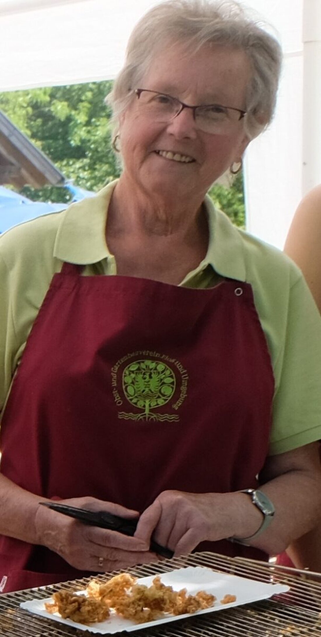 Floß. Hannelore Geisler feierte im Kreis ihrer Familie und Freunde ihren 80. Geburtstag. Sie erhielt aufgrund ihrer langjährigen Verdienste im Obst- und Gartenbauverein Floß viele Glückwünsche.